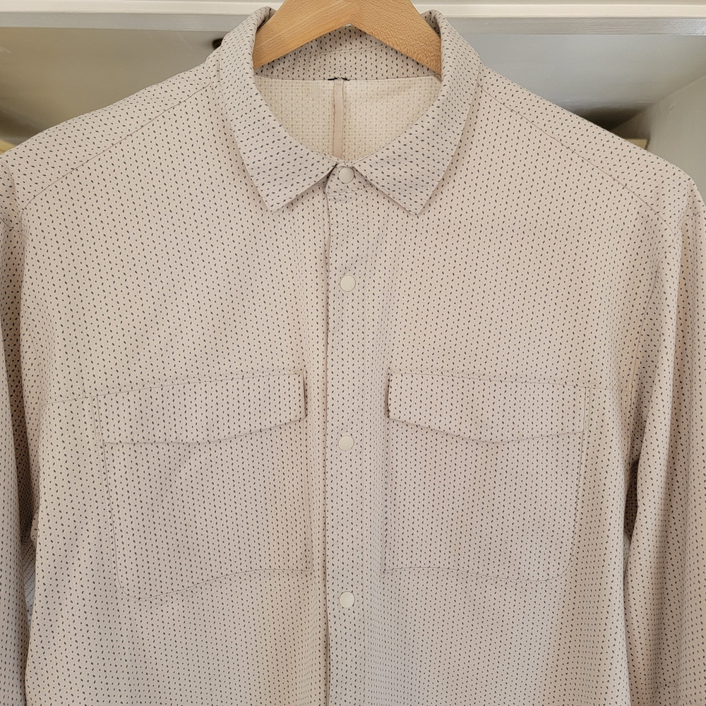 Lululemon Athletica Beige Patterned Button Down S… - image 8